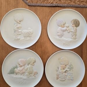 Precious Moments Joy Of Christmas Collectible Plates Set - White and Cream